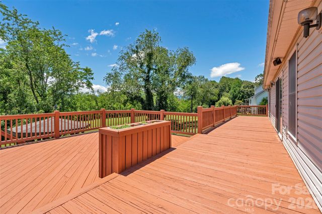 117 Caldonia Drive, Candler, NC 28715