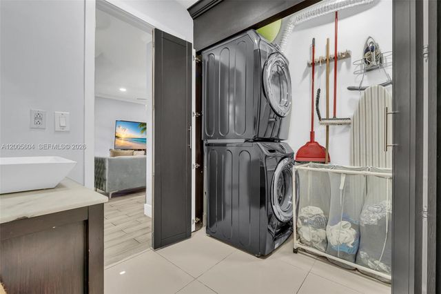 11159 SW 154th Pl, Miami, FL 33196