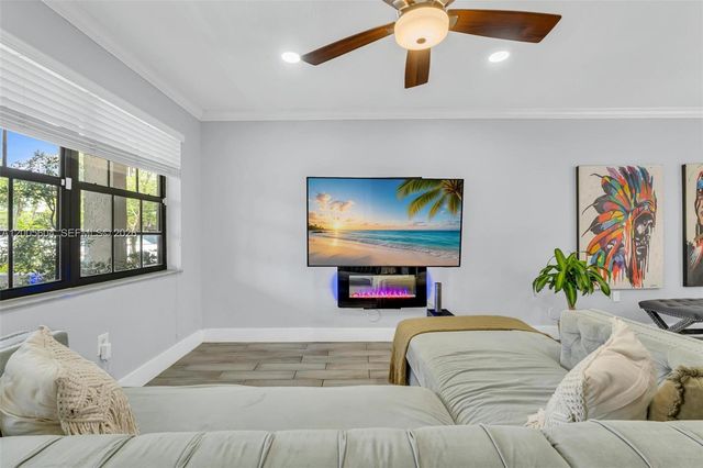 11159 SW 154th Pl, Miami, FL 33196