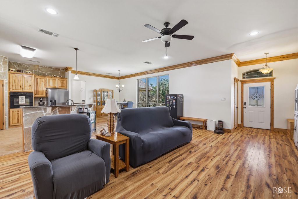Image 12 of property listing at 3219 Lakota Lane, San Angelo, TX 76901