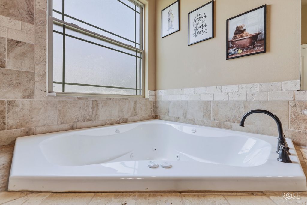 Image 23 of property listing at 3219 Lakota Lane, San Angelo, TX 76901