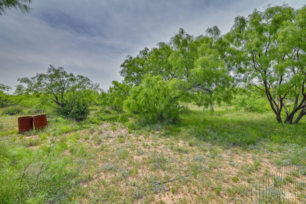 Image 37 of property listing at 3219 Lakota Lane, San Angelo, TX 76901