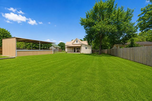 208 Frisco Street, Cumby, TX 75433