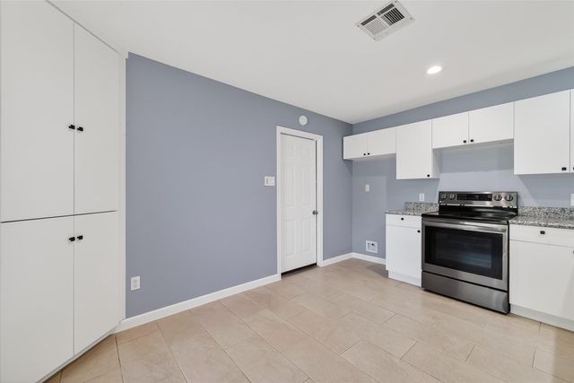 5258 Castlecreek Lane, Houston, TX 77053