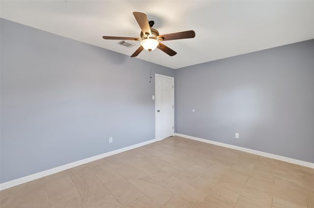 5258 Castlecreek Lane, Houston, TX 77053