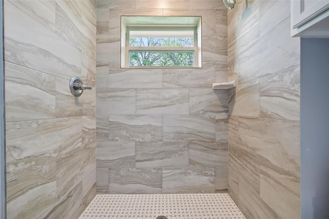 5258 Castlecreek Lane, Houston, TX 77053