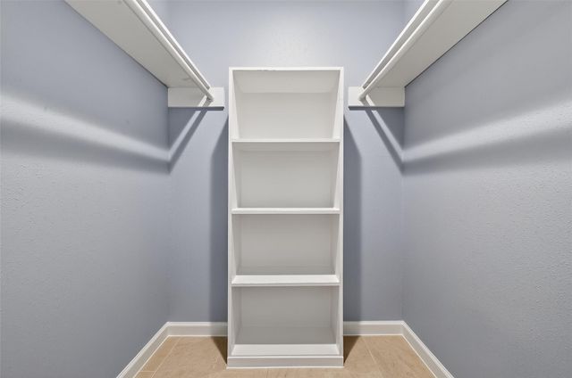 5258 Castlecreek Lane, Houston, TX 77053