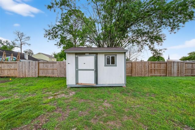 5258 Castlecreek Lane, Houston, TX 77053