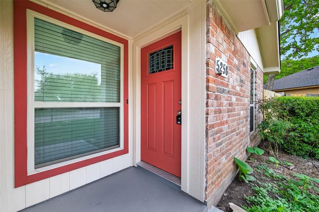 5258 Castlecreek Lane, Houston, TX 77053