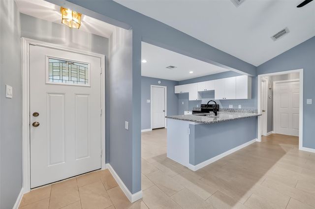 5258 Castlecreek Lane, Houston, TX 77053