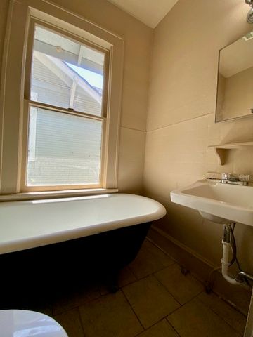 632 Kings Highway, Shreveport, LA 71104