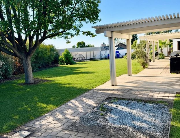36261 Serape Drive, Yucaipa, CA 92399