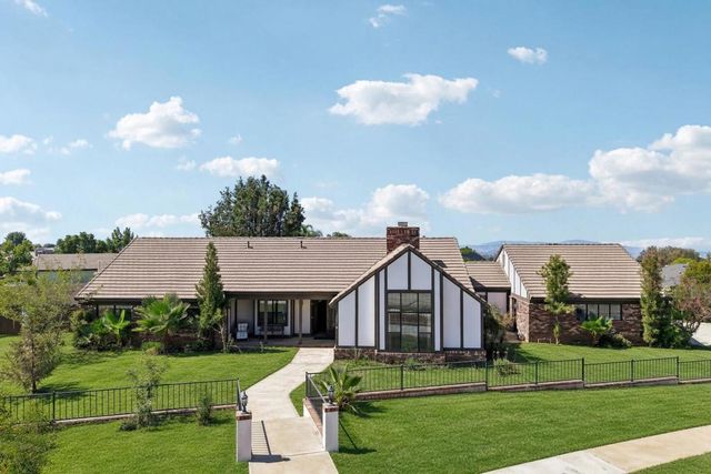 36261 Serape Drive, Yucaipa, CA 92399