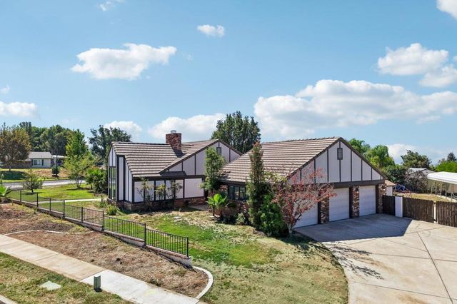 36261 Serape Drive, Yucaipa, CA 92399