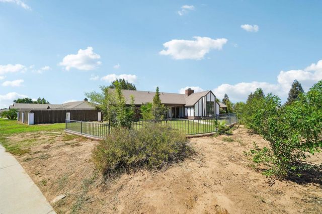 36261 Serape Drive, Yucaipa, CA 92399