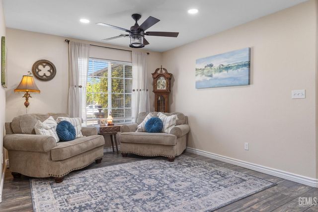 12515 Valentano Avenue, Bakersfield, CA 93312