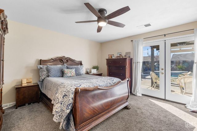 12515 Valentano Avenue, Bakersfield, CA 93312