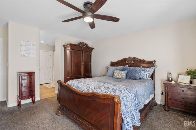 12515 Valentano Avenue, Bakersfield, CA 93312