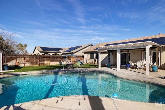 12515 Valentano Avenue, Bakersfield, CA 93312