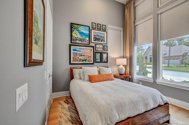 327 N Turks Cap Trail, Montgomery, TX 77316