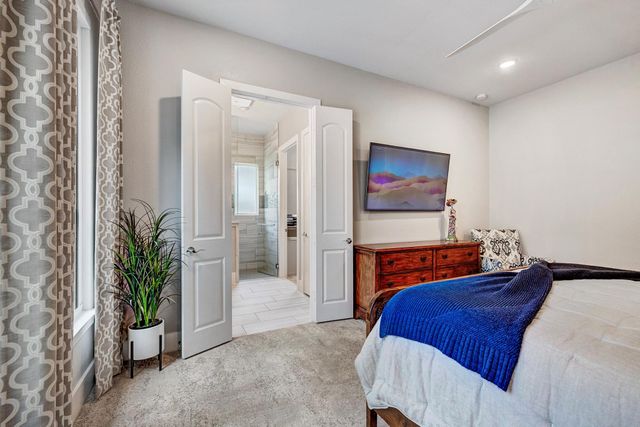 327 N Turks Cap Trail, Montgomery, TX 77316