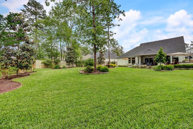 327 N Turks Cap Trail, Montgomery, TX 77316