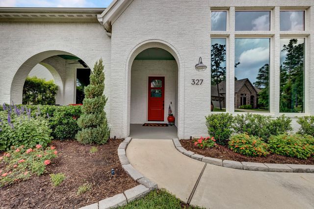 327 N Turks Cap Trail, Montgomery, TX 77316