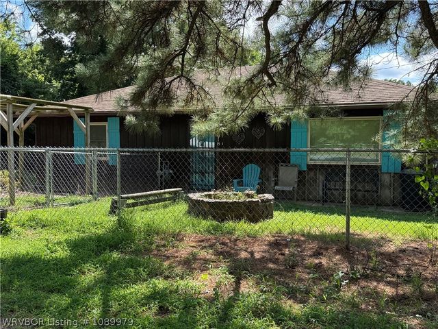 618 state line Road, Arkoma, OK 74901