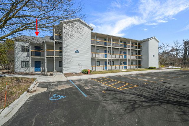 641 Riverine Drive 201, Traverse City, MI 49684