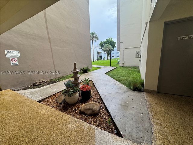 8002 SW 149th Ave B408, Miami, FL 33193