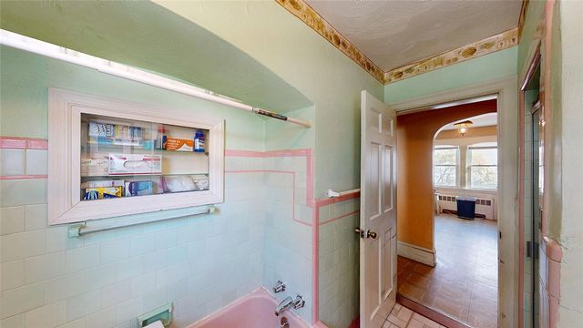 43 Higgins Avenue, Providence, RI 02908