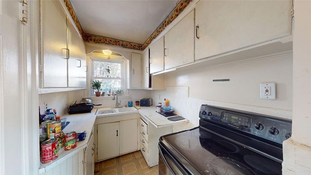 43 Higgins Avenue, Providence, RI 02908