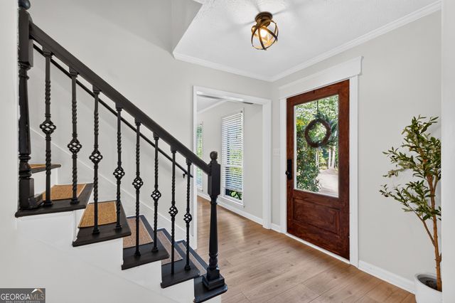 9945 Lake Forest Way, Roswell, GA 30076