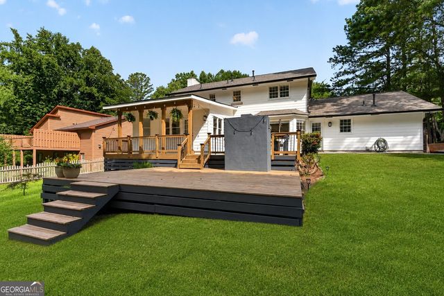 9945 Lake Forest Way, Roswell, GA 30076