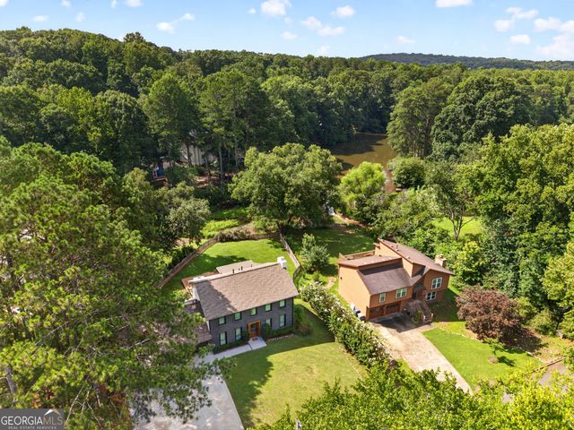 9945 Lake Forest Way, Roswell, GA 30076