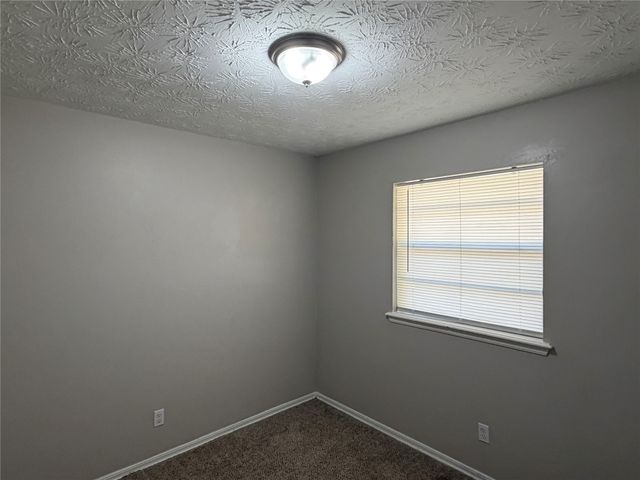 906 S Choctaw Place, Claremore, OK 74017