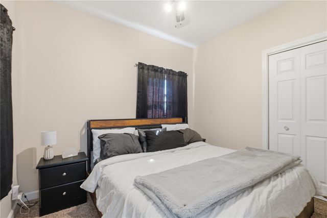 104 Birch Street, Urbana, IA 52345