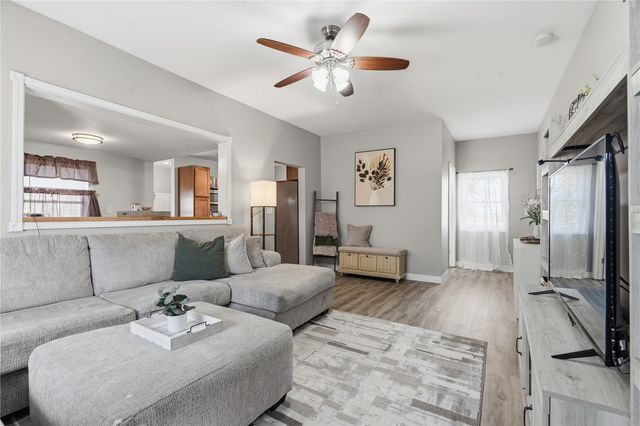 104 Birch Street, Urbana, IA 52345