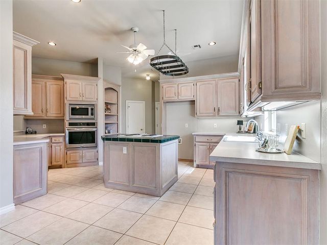 6705 Green Meadow Lane, Oklahoma City, OK 73132
