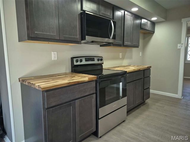 3127 Wayne Avenue, Granite City, IL 62040