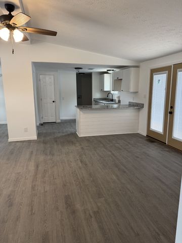 162 Lisa Dr, Gordonsville, TN 38563