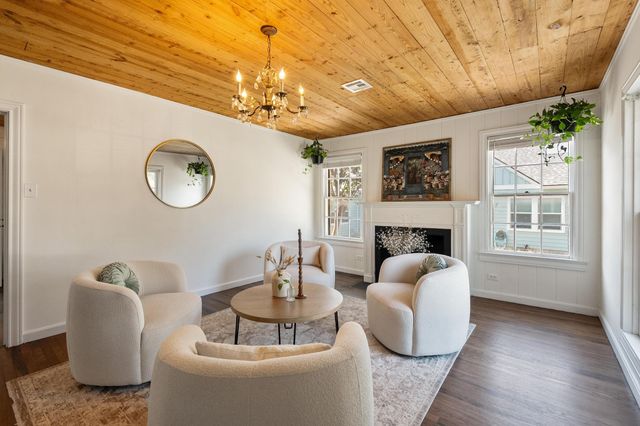 1707 LEXINGTON ST, Taylor, TX 76574