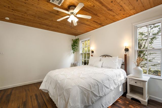 1707 LEXINGTON ST, Taylor, TX 76574