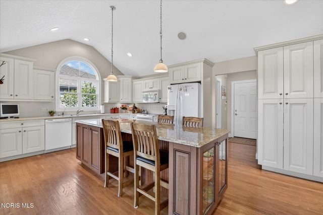 9209 Summer Song Lane, Sylvania, OH 43560