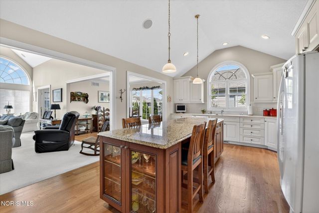 9209 Summer Song Lane, Sylvania, OH 43560