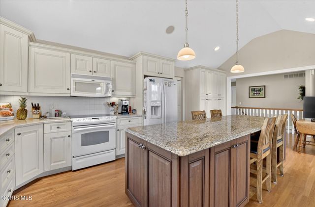 9209 Summer Song Lane, Sylvania, OH 43560