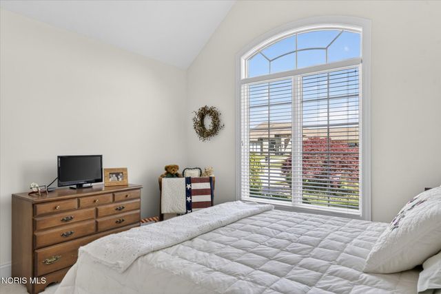 9209 Summer Song Lane, Sylvania, OH 43560