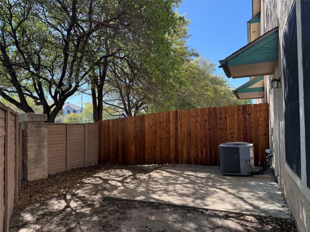 2100 Pipers Field DR 21, Austin, TX 78758