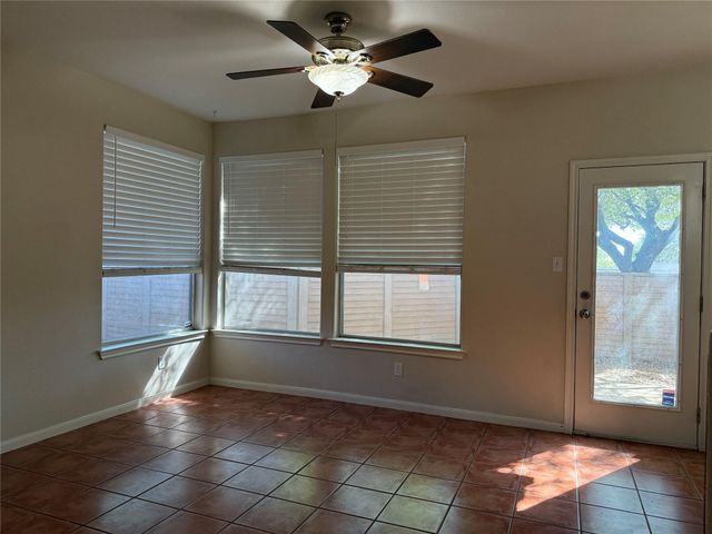 2100 Pipers Field DR 21, Austin, TX 78758