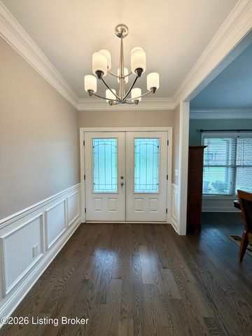9805 Sunnys Halo Ct, Louisville, KY 40214